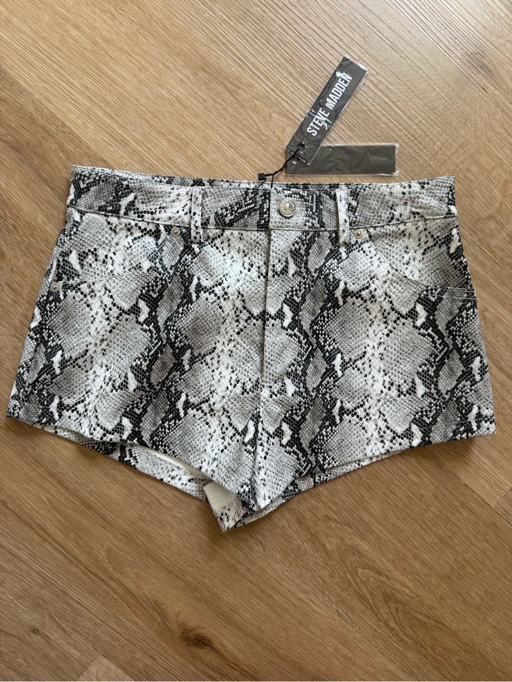 Steve Madden Black and Gray Snake Print High Waist Shorts